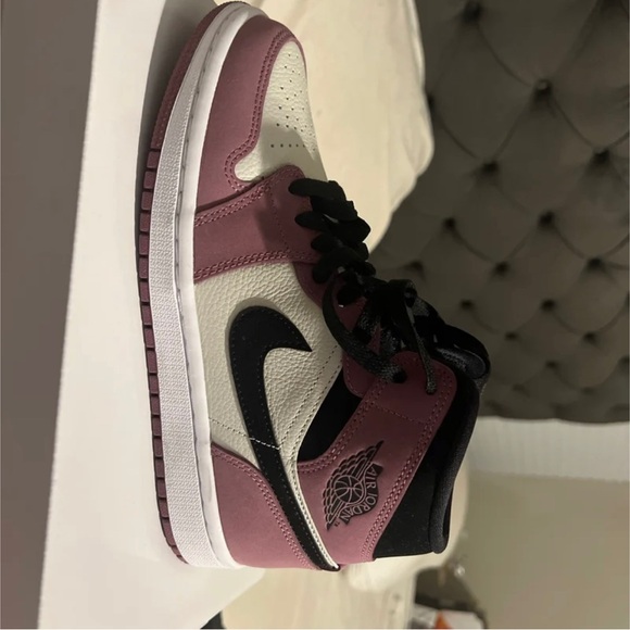 Jordan 1 mid berry pink - Picture 3 of 4